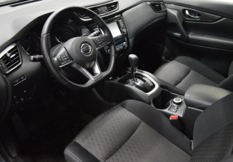Подержанный автомобиль Nissan X-Trail 2019 года (9 фото)