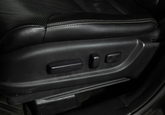 Подержанный автомобиль Honda CR-V 2015 года (19 фото)
