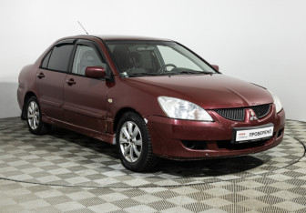 Подержанный автомобиль Mitsubishi Lancer Sedan 2005 года (3 фото)