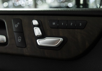 Подержанный автомобиль Mercedes-Benz GLE 2017 года (17 фото)