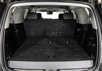 Подержанный автомобиль Chevrolet Tahoe 2018 года (35 фото)