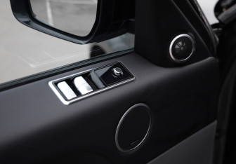 Подержанный автомобиль Land Rover Range Rover Sport 2018 года (25 фото)