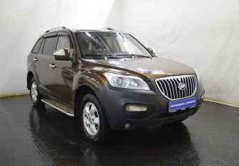 Подержанный автомобиль Lifan X60 2015 года (3 фото)