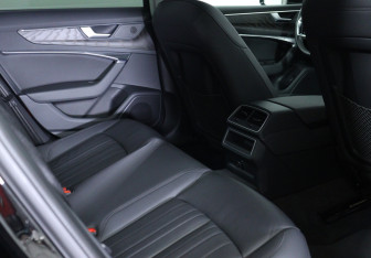 Подержанный автомобиль Audi A6 Sedan 2020 года (11 фото)