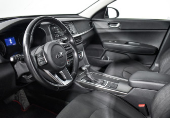 Подержанный автомобиль Kia Optima Sedan 2018 года (9 фото)