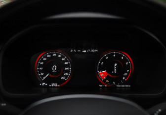 Подержанный автомобиль Volvo XC90 2020 года (13 фото)