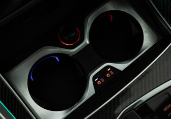 Подержанный автомобиль BMW X6 2020 года (21 фото)