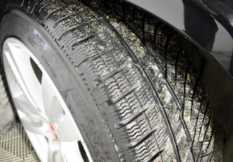 Подержанный автомобиль Jaguar XJ 2016 года (142 фото)