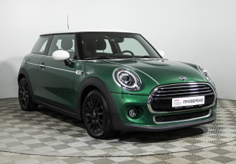Подержанный автомобиль MINI Hatch 2021 года (3 фото)