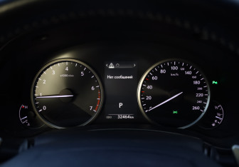 Подержанный автомобиль Lexus NX 2017 года (12 фото)