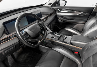 Подержанный автомобиль Exeed LX 2022 года (9 фото)