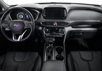 Подержанный автомобиль Hyundai Santa Fe 2019 года (14 фото)