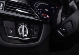 Подержанный автомобиль BMW M5 Sedan 2022 года (25 фото)