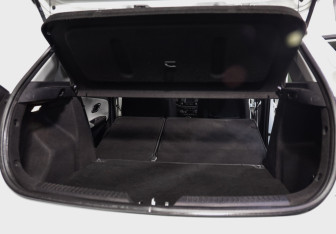 Подержанный автомобиль Kia Ceed Hatchback 2012 года (28 фото)