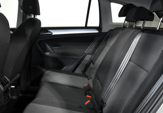 Подержанный автомобиль Volkswagen Tiguan 2021 года (12 фото)