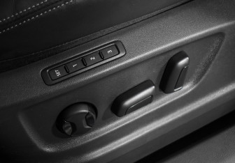 Подержанный автомобиль Skoda Karoq 2021 года (11 фото)