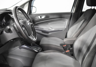 Подержанный автомобиль Ford EcoSport 2017 года (10 фото)