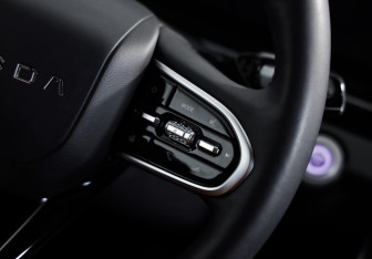 Подержанный автомобиль Omoda C5 2023 года (12 фото)