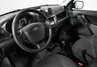 Подержанный автомобиль LADA (ВАЗ) Granta Sedan 2013 года (9 фото)