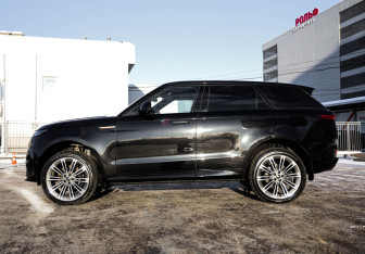 Подержанный автомобиль Land Rover Range Rover Sport 2024 года (10 фото)