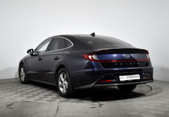 Подержанный автомобиль Hyundai Sonata 2020 года (7 фото)