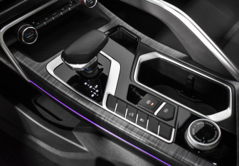 Подержанный автомобиль Geely Tugella 2022 года (12 фото)