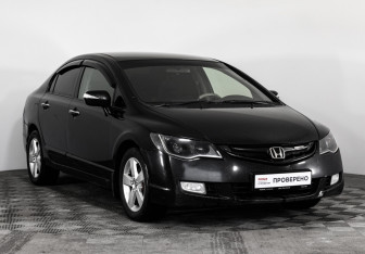 Подержанный автомобиль Honda Civic Sedan 2006 года (3 фото)