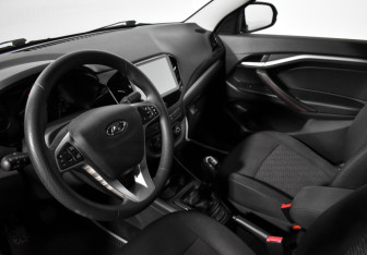 Подержанный автомобиль LADA (ВАЗ) Vesta Sedan 2018 года (9 фото)