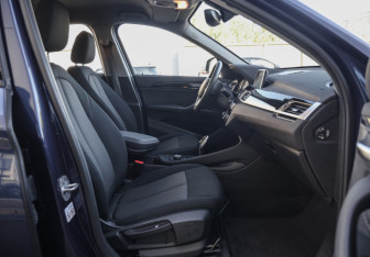 Подержанный автомобиль BMW X1 2019 года (21 фото)