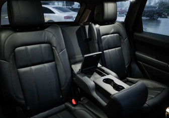 Подержанный автомобиль Land Rover Range Rover Sport 2020 года (32 фото)