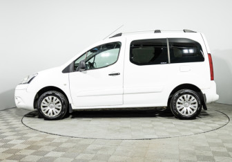 Подержанный автомобиль Citroen Berlingo 2012 года (8 фото)