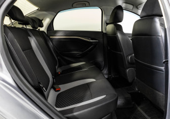 Подержанный автомобиль LADA (ВАЗ) Vesta Sedan 2017 года (17 фото)