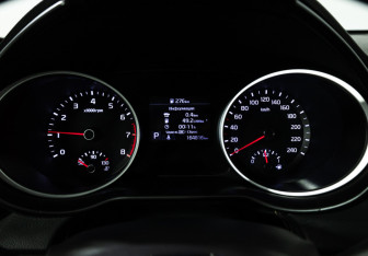 Подержанный автомобиль Kia Ceed Wagon 2019 года (12 фото)