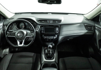 Подержанный автомобиль Nissan X-Trail 2021 года (14 фото)