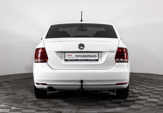 Подержанный автомобиль Volkswagen Polo Sedan 2015 года (6 фото)
