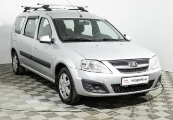 Подержанный автомобиль LADA (ВАЗ) Largus Wagon 2014 года (3 фото)
