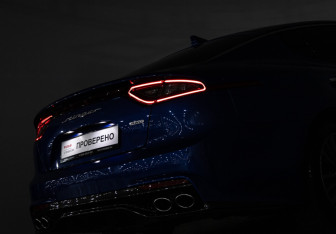 Подержанный автомобиль Kia Stinger 2019 года (21 фото)