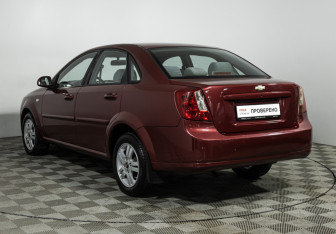 Подержанный автомобиль Chevrolet Lacetti Sedan 2007 года (7 фото)
