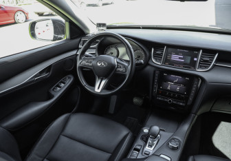 Подержанный автомобиль Infiniti QX50 2019 года (10 фото)