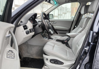 Подержанный автомобиль BMW X3 2008 года (13 фото)