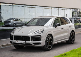 Подержанный автомобиль Porsche Cayenne 2020 года (3 фото)