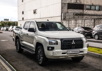 Подержанный автомобиль Mitsubishi L200 2025 года (5 фото)