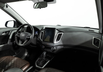 Подержанный автомобиль Hyundai Creta 2018 года (9 фото)