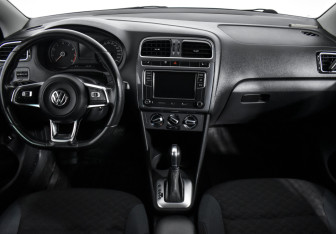 Подержанный автомобиль Volkswagen Polo Sedan 2020 года (15 фото)