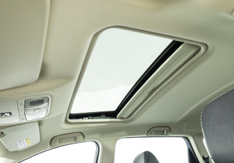 Подержанный автомобиль DongFeng 580 2023 года (18 фото)