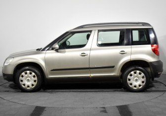Подержанный автомобиль Skoda Yeti 2012 года (8 фото)