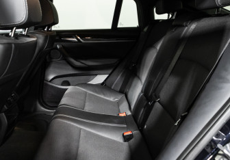 Подержанный автомобиль BMW X4 2016 года (10 фото)