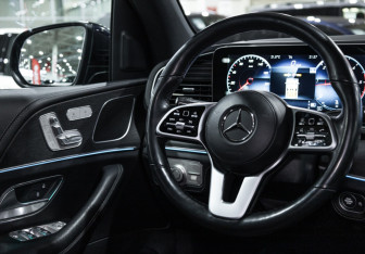 Подержанный автомобиль Mercedes-Benz GLE 2021 года (15 фото)
