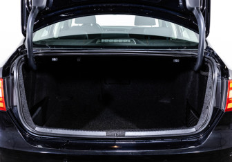 Подержанный автомобиль Volkswagen Jetta Sedan 2013 года (23 фото)