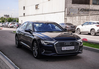 Подержанный автомобиль Audi A6 Sedan 2020 года (5 фото)